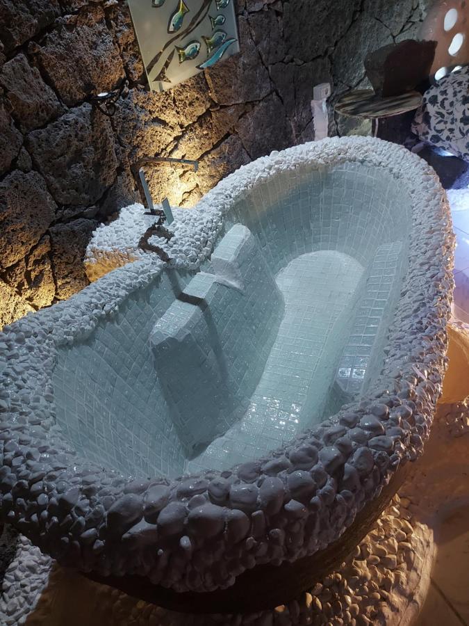 Aloelux Villa ! - Private Villa With Jacuzzi, Cinema ,Massage ,Wonderful View, Art Desing Villa Conil ภายนอก รูปภาพ